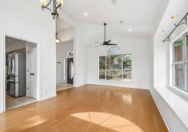 Photo 4 of Single family home for sale at 6207 John Chisum Ln, Austin, TX 78749 | MLS# 4785548 | Listing updated on 2026-10-28