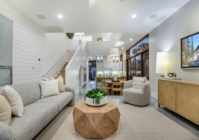 Photo 4 of Condo for sale at 607 Terrell Hl Dr #A, Austin, TX 78704 | MLS# 1556282 | Listing updated on 2026-10-09