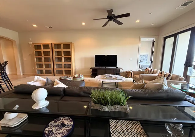 Listing Photo 5 - Condo for sale in building located at 312 Marina Vlg Cv, Lakeway, TX 78734 - Unit #312