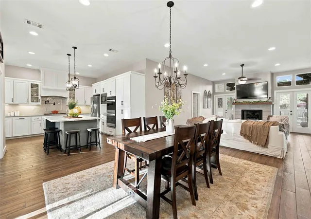 Photo 3 of Single family home for sale at 1814 Emerald Isle Dr, Leander, TX 78641 | MLS# 5460511 | Listing updated on 2026-10-08