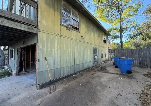 Photo 1 of Single family home for sale at 18210 Lura Ln, Jonestown, TX 78645 | MLS# 6755591 | Listing updated on 2026-10-07