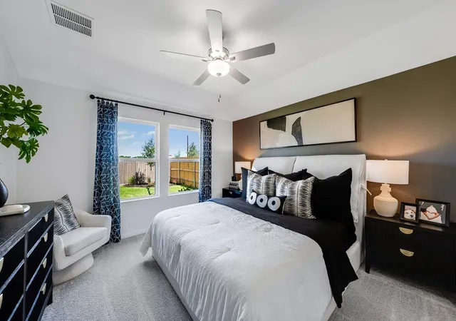 Photo 3 of Single family home for sale at 1300 Crumpton Dr, Pflugerville, TX 78660 | MLS# 5387351 | Listing updated on 2026-10-07
