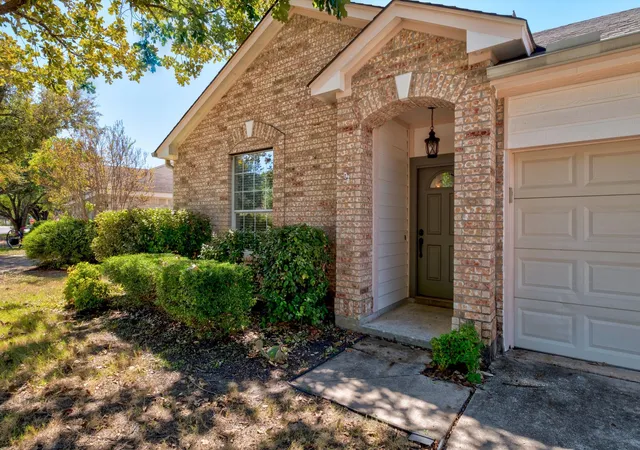 Photo 3 of Single family home for sale at 17000 Cranston Dr, Round Rock, TX 78664 | MLS# 9486141 | Listing updated on 2026-10-08