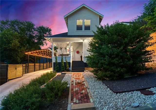 Photo 1 of Single family home for sale at 1120 W 7th Street, Austin, TX 78703 | MLS# 2241024 | Listing updated on 2026-10-08