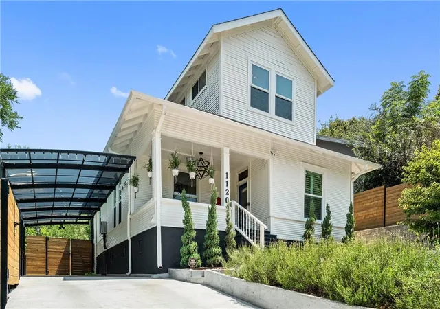 Photo 4 of Single family home for sale at 1120 W 7th Street, Austin, TX 78703 | MLS# 2241024 | Listing updated on 2026-10-08