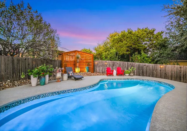 Photo 1 of Single family home for sale at 36 Ridgewood Cir, Wimberley, TX 78676 | MLS# 4821138 | Listing updated on 2026-10-09