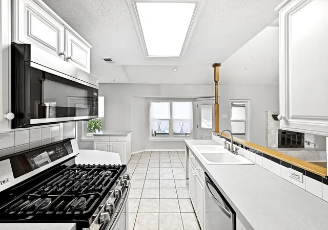 Photo 3 of Single family home for sale at 11601 Oak Hvn Cv, Austin, TX 78753 | MLS# 2187861 | Listing updated on 2026-10-08
