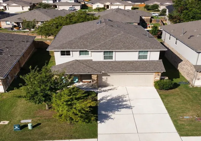 Photo 3 of Single family home for sale at 112 Bremen St, Georgetown, TX 78626 | MLS# 3968627 | Listing updated on 2026-10-19