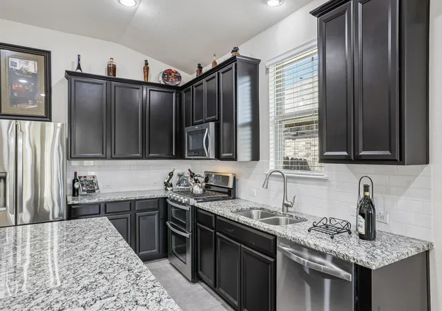Photo 4 of Single family home for sale at 116 Mauldin St, Georgetown, TX 78628 | MLS# 9583358 | Listing updated on 2026-10-19