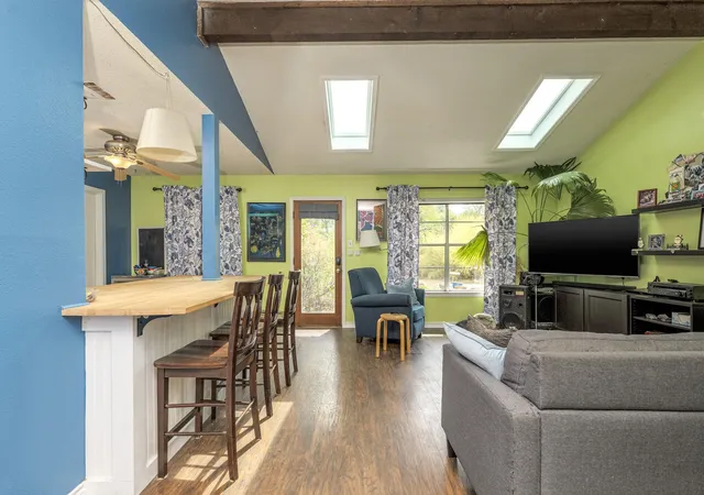 Photo 3 of Single family home for sale at 7707 Meadowview Ln, Austin, TX 78752 | MLS# 8959713 | Listing updated on 2026-10-08