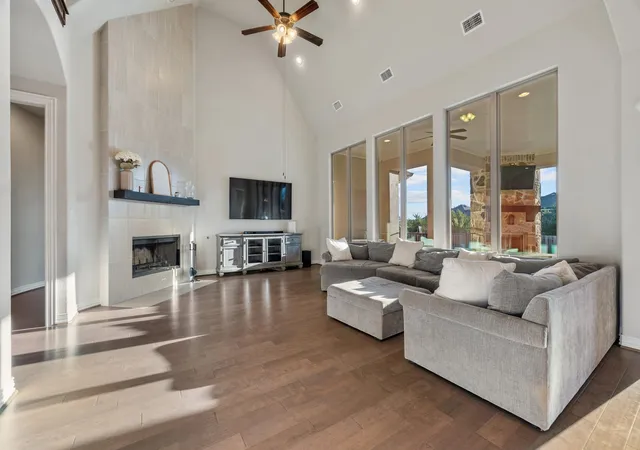 Photo 1 of Single family home for sale at 9024 Eagle Vista Ct, Austin, TX 78738 | MLS# 4444905 | Listing updated on 2026-10-08
