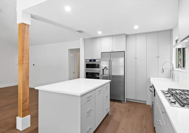Photo 3 of Single family home for sale at 3609 Oak Crk Dr, Austin, TX 78727 | MLS# 9155492 | Listing updated on 2026-10-08