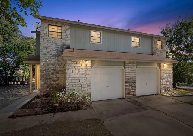 Photo 3 of House for sale at 3312 Thomas Kincheon St, Austin, TX 78745 | MLS# 7355694 | Listing updated on 2026-10-10