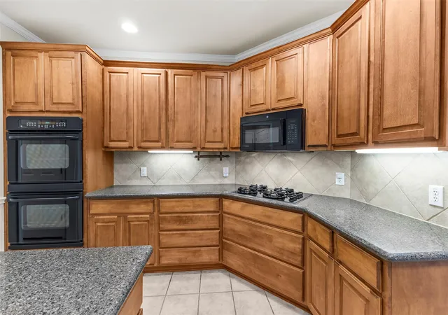 Photo 3 of Single family home for sale at 9900 Valderrama Dr, Austin, TX 78717 | MLS# 2111923 | Listing updated on 2026-10-24