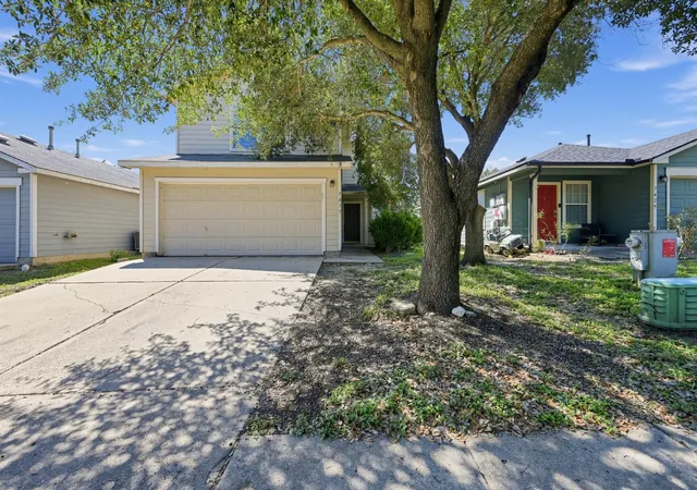 Photo 2 of Single family home for sale at 7433 Aspen Brk Dr, Austin, TX 78744 | MLS# 5996601 | Listing updated on 2026-10-09