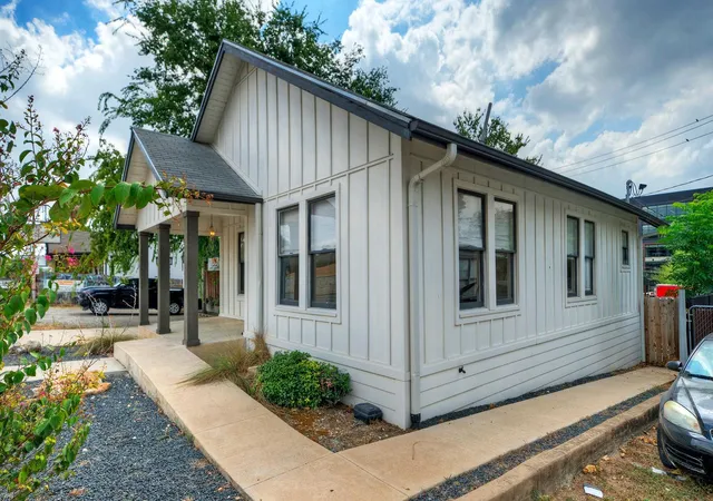 Photo 4 of Single family home for sale at 1711 E 7th Street #1, Austin, TX 78702 | MLS# 4185668 | Listing updated on 2026-10-08