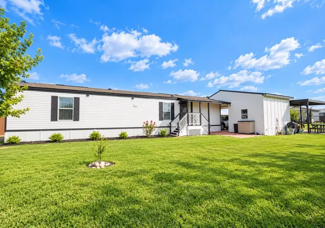 Photo 3 of Manufactured home for sale at 230 Vaquero Ln, Kyle, TX 78640 | MLS# 8668755 | Listing updated on 2026-10-07