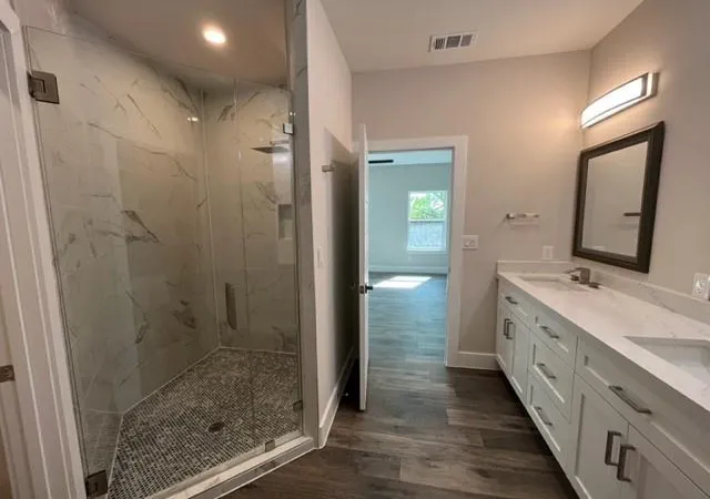 Photo 3 of Single family home for sale at 611 Sun Ray, Marble Falls, TX 78657 | MLS# 7727665 | Listing updated on 2026-10-08