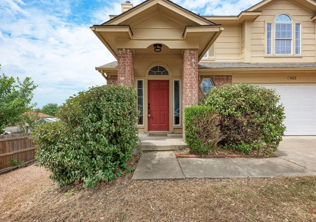 Photo 1 of Single family home for sale at 903 Estate Dr, Hutto, TX 78634 | MLS# 6637857 | Listing updated on 2026-10-08