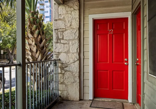 Photo 3 of Condo for sale at 2529 Rio Grande St #72, Austin, TX 78705 | MLS# 9234739 | Listing updated on 2026-10-09