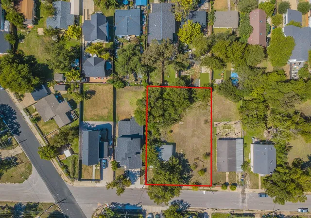Photo 2 of Single family home for sale at 1006 Lott Ave, Austin, TX 78721 | MLS# 6298975 | Listing updated on 2026-10-08