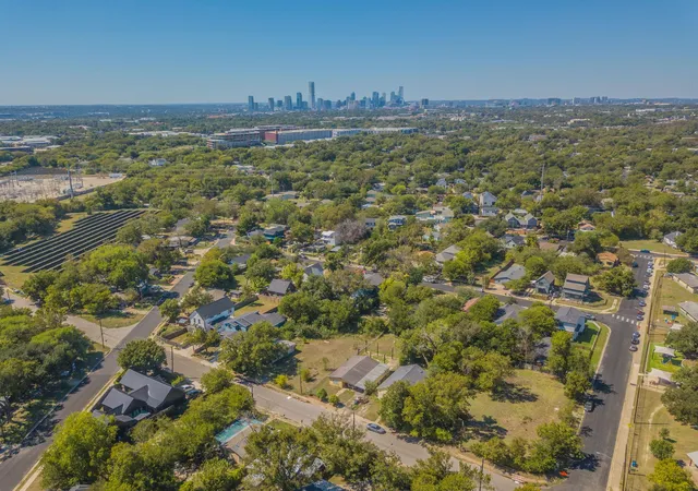 Photo 3 of Single family home for sale at 1006 Lott Ave, Austin, TX 78721 | MLS# 6298975 | Listing updated on 2026-10-08