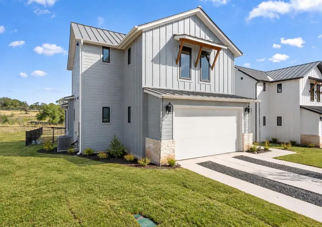 Photo 1 of Single family home for sale at 711 N Paleface Ranch Rd #9, Spicewood, TX 78669 | MLS# 3481427 | Listing updated on 2026-10-27