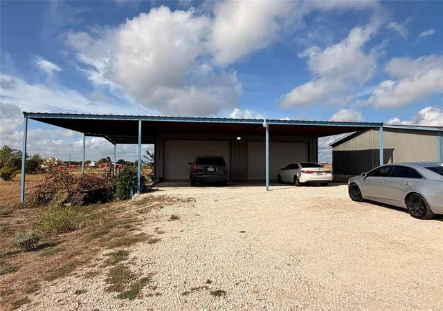 Photo 3 of Manufactured home for sale at 1575 County Rd 140, Georgetown, TX 78626 | MLS# 6949038 | Listing updated on 2026-10-17
