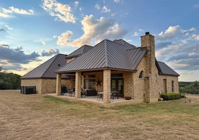 Photo 2 of Single family home for sale at 20305 Haystack Cv, Spicewood, TX 78669 | MLS# 1456605 | Listing updated on 2026-10-08