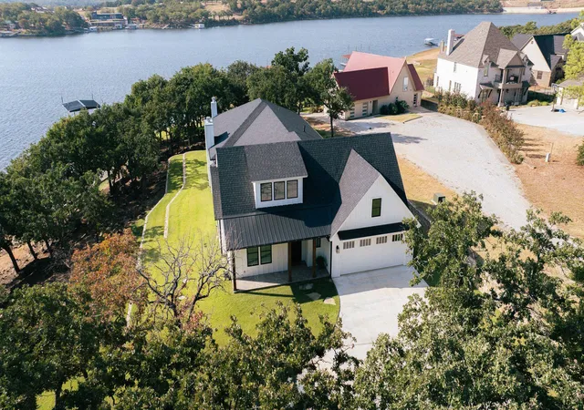 Single family home for sale at 1757 Country Clb Rd, Bowie, TX 76230 | MLS# 7121576 | Listing updated on 2026-10-08
