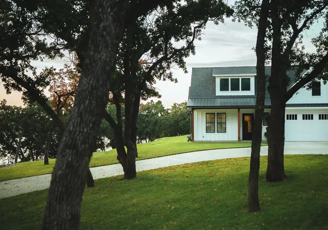 Photo 1 of Single family home for sale at 1757 Country Clb Rd, Bowie, TX 76230 | MLS# 7121576 | Listing updated on 2026-10-08