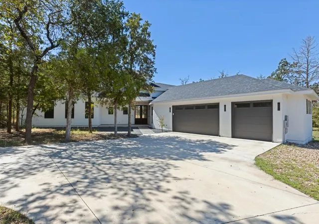 Photo 1 of Single family home for sale at 103 Mills Xing, Bastrop, TX 78602 | MLS# 6331655 | Listing updated on 2026-10-09