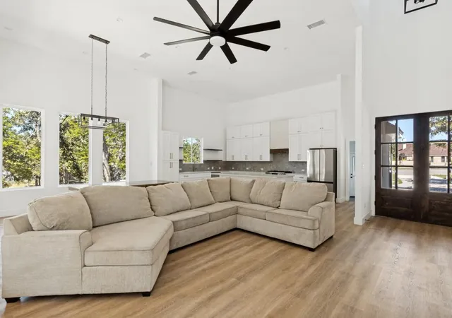Photo 2 of Single family home for sale at 103 Mills Xing, Bastrop, TX 78602 | MLS# 6331655 | Listing updated on 2026-10-09