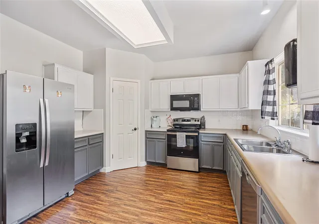 Photo 3 of Single family home for sale at 1700 Fort Grant Dr, Round Rock, TX 78665 | MLS# 1925009 | Listing updated on 2026-10-09