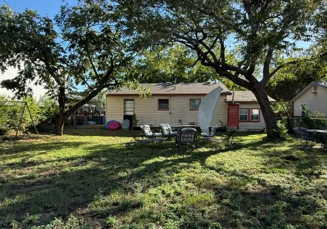 Single family home for sale at 1106 Justin Ln, Austin, TX 78757 | MLS# 1257389 | Listing updated on 2026-10-09
