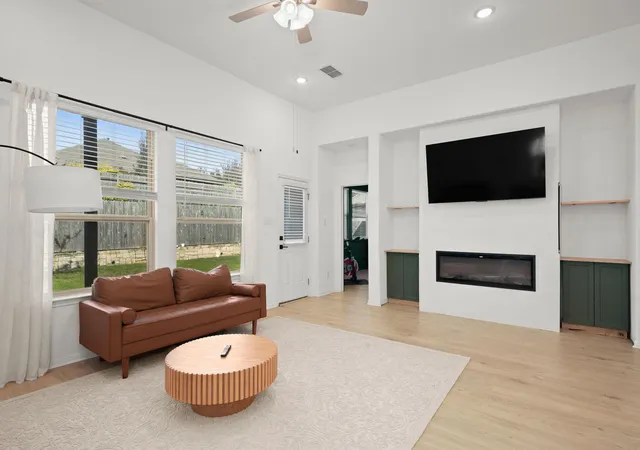 Photo 4 of Single family home for sale at 13104 Ditka Dr, Manchaca, TX 78652 | MLS# 9544486 | Listing updated on 2026-10-29