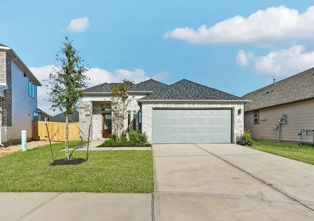 Photo 1 of Single family home for sale at 31122 Azure Waters Dr, Huffman, TX 77336 | MLS# 8054463 | Listing updated on 2026-10-27