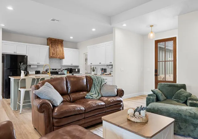 Photo 3 of Single family home for sale at 1703 County Rd #217, Giddings, TX 78942 | MLS# 5488600 | Listing updated on 2026-10-09