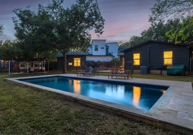 Photo 1 of Single family home for sale at 901 Saint Elmo Cir, Austin, TX 78745 | MLS# 1074209 | Listing updated on 2026-10-23