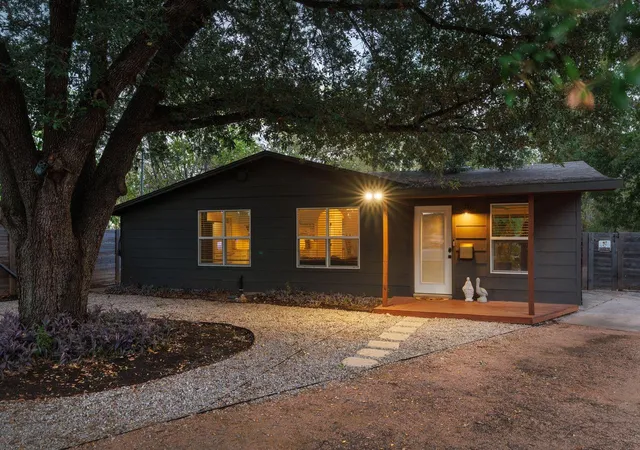 Photo 3 of Single family home for sale at 901 Saint Elmo Cir, Austin, TX 78745 | MLS# 1074209 | Listing updated on 2026-10-23