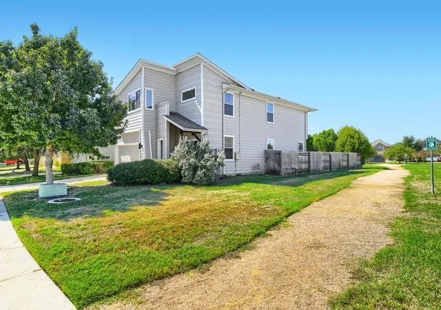 Photo 4 of Single family home for sale at 5212 Ingersoll Ln, Austin, TX 78744 | MLS# 4704681 | Listing updated on 2026-10-27