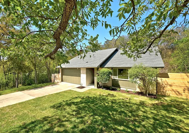 Photo 2 of Single family home for sale at 7004 Fred Morse Dr, Austin, TX 78723 | MLS# 5185888 | Listing updated on 2026-10-25