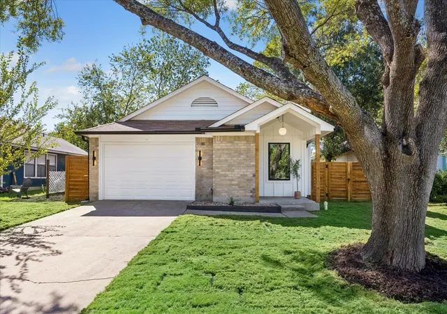 Single family home for sale at 8406 Cockney Dr, Austin, TX 78748 | MLS# 1685174