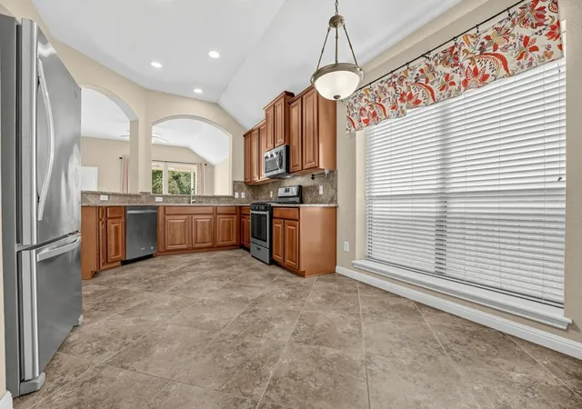 Photo 4 of Single family home for sale at 747 Westbury Ln, Georgetown, TX 78633 | MLS# 1371175 | Listing updated on 2026-10-10