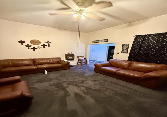 Photo 3 of Single family home for sale at 907 N Central Ave, Cameron, TX 76520 | MLS# 1432555 | Listing updated on 2026-10-10