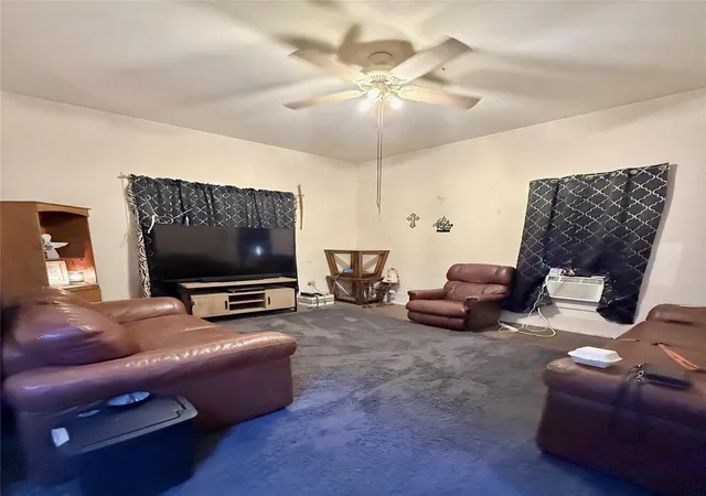Photo 3 of Single family home for sale at 907 N Central Ave, Cameron, TX 76520 | MLS# 1432555 | Listing updated on 2026-10-10