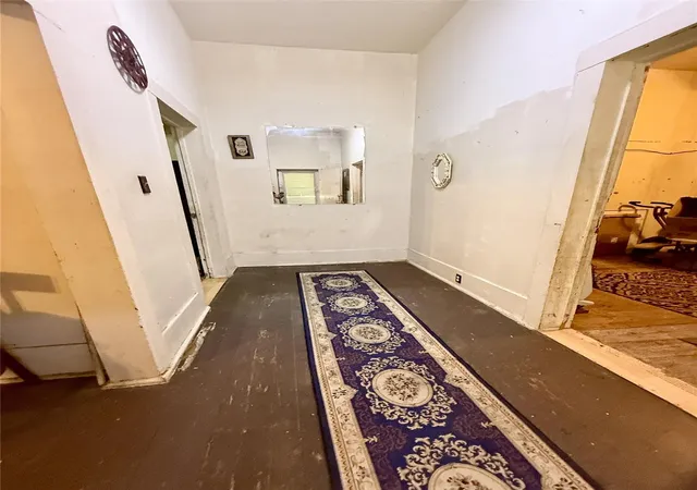 Photo 4 of Single family home for sale at 907 N Central Ave, Cameron, TX 76520 | MLS# 1432555 | Listing updated on 2026-10-10