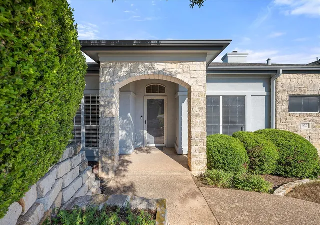 Photo 1 of Single family home for sale at 102 Paragon Ct, Lakeway, TX 78734 | MLS# 9076607 | Listing updated on 2026-10-10