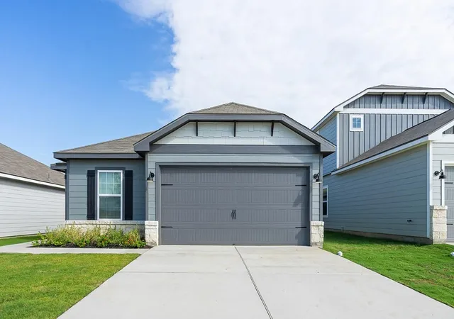 Single family home for sale at 213 W Luna Blue Ln, Jarrell, TX 76537 | MLS# 5849283