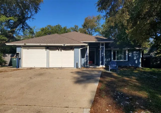 Single family home for sale at 11702 Tanglebriar Trl, Austin, TX 78750 | MLS# 9982487